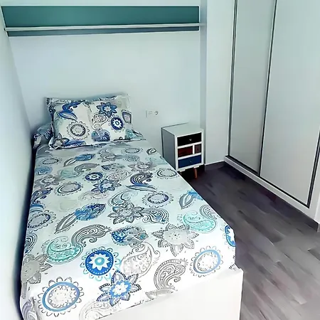 Nazareno: Ideal Familias Y Parejas, Cerca De La Playa En Conil - Es-180-230 Apartment *