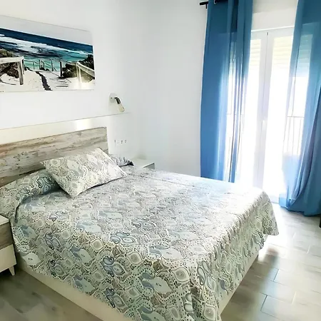 Nazareno: Ideal Familias Y Parejas, Cerca De La Playa En Conil - Es-180-230 Apartment