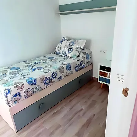 Nazareno: Ideal Familias Y Parejas, Cerca De La Playa En Conil - Es-180-230 Apartment *